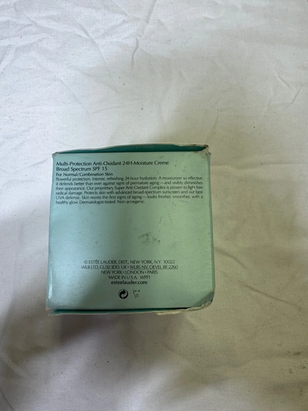 Estee Lauder DayWear Moisture Creme - Mint Green with Gold Accent - Picture 3 of 6
